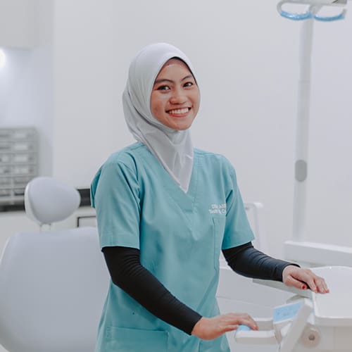 DSA Aminah - Dental Surgery Assistant